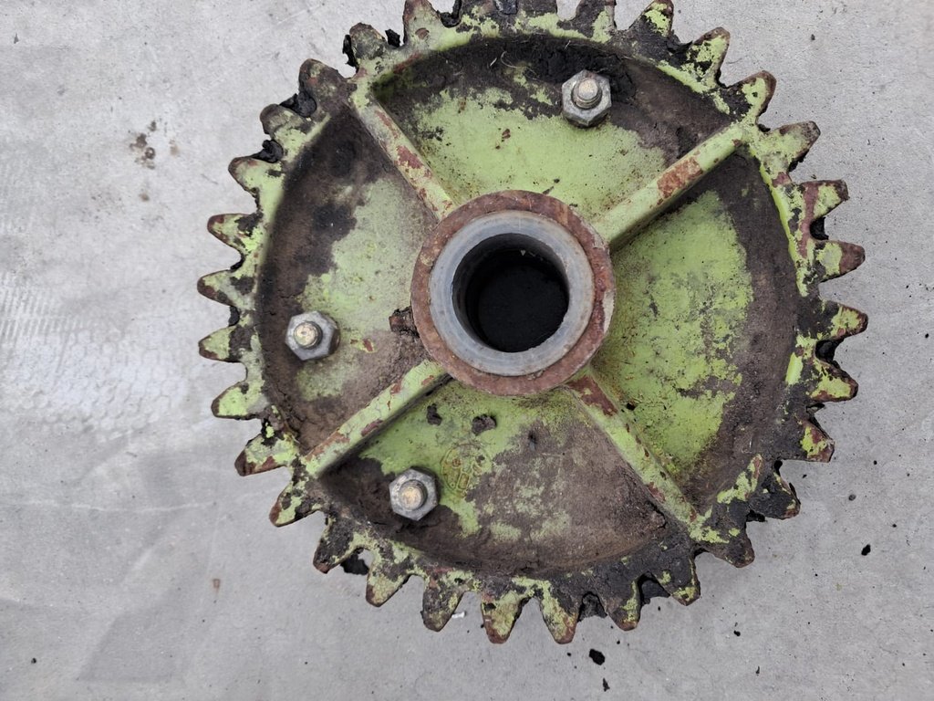 Pinion Z-32 Claas SH
