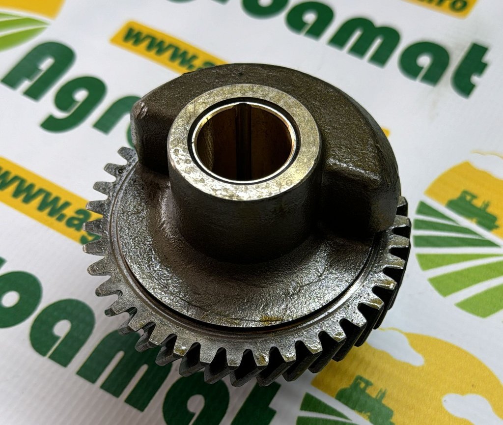 Pinion D9NN6B303AB