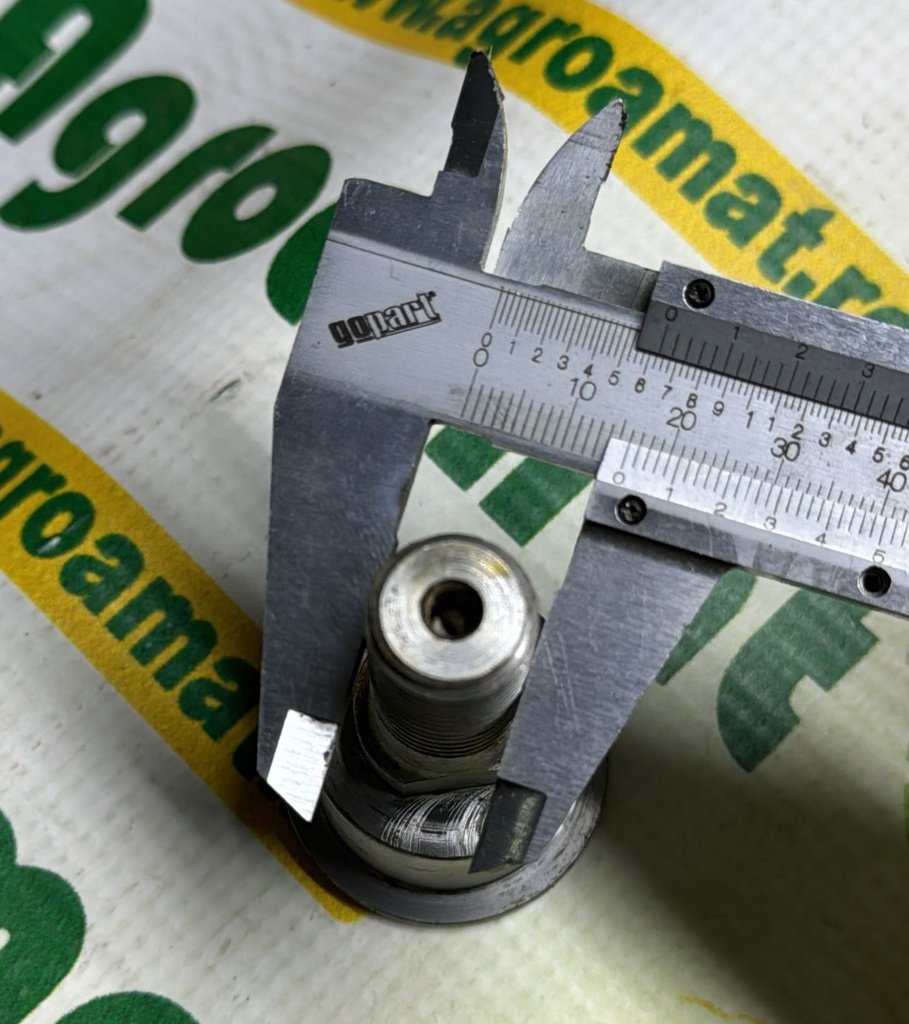 Bolt 753800