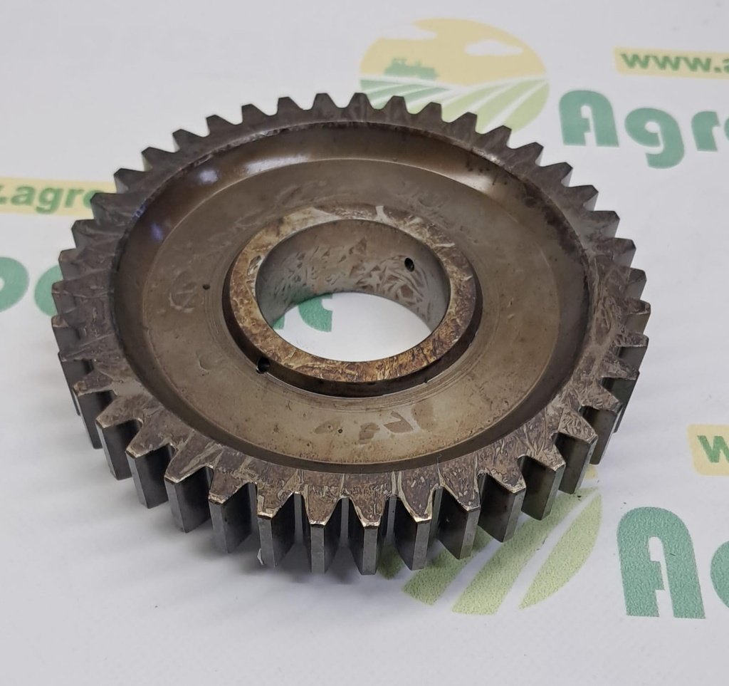 Pinion 4996857