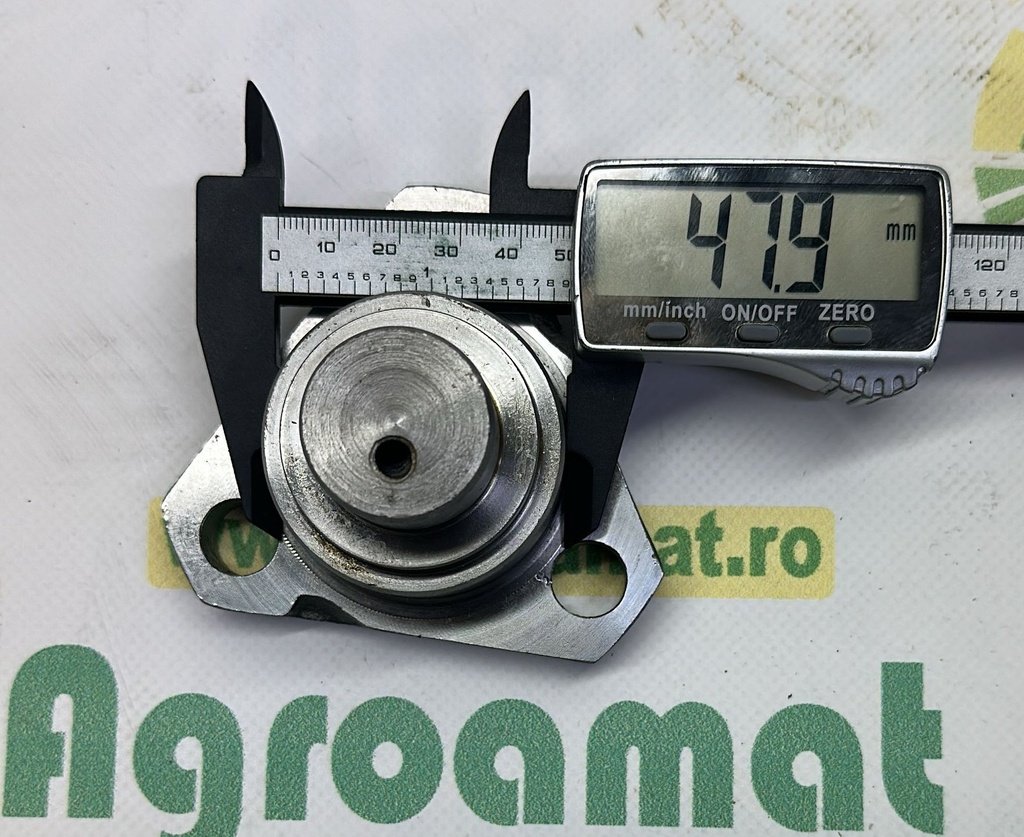 Pivot L64654