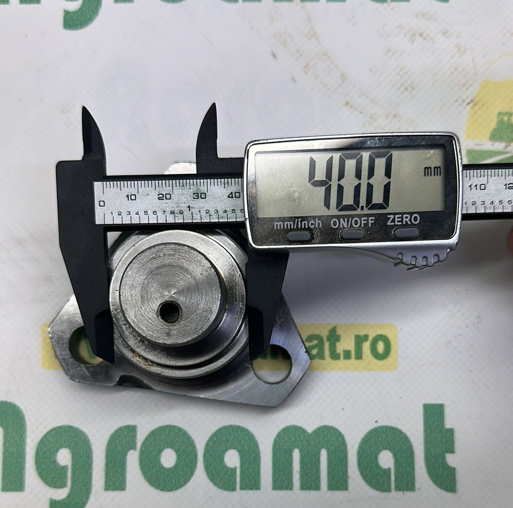 Pivot L64654