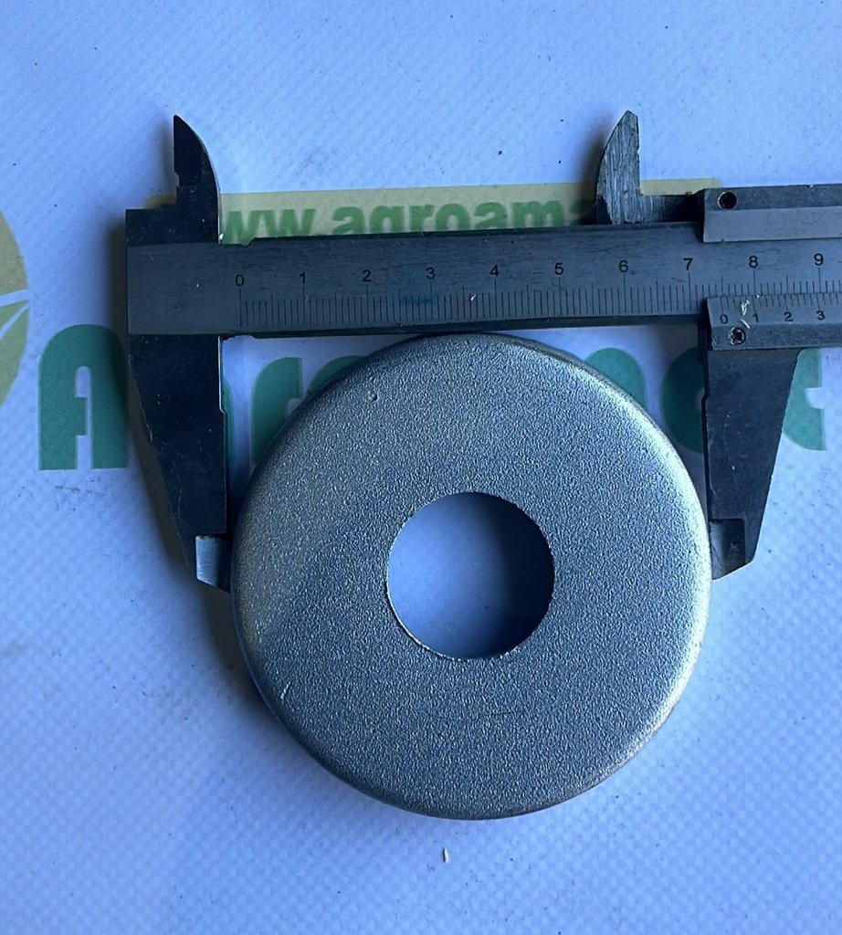 Capac 3230409