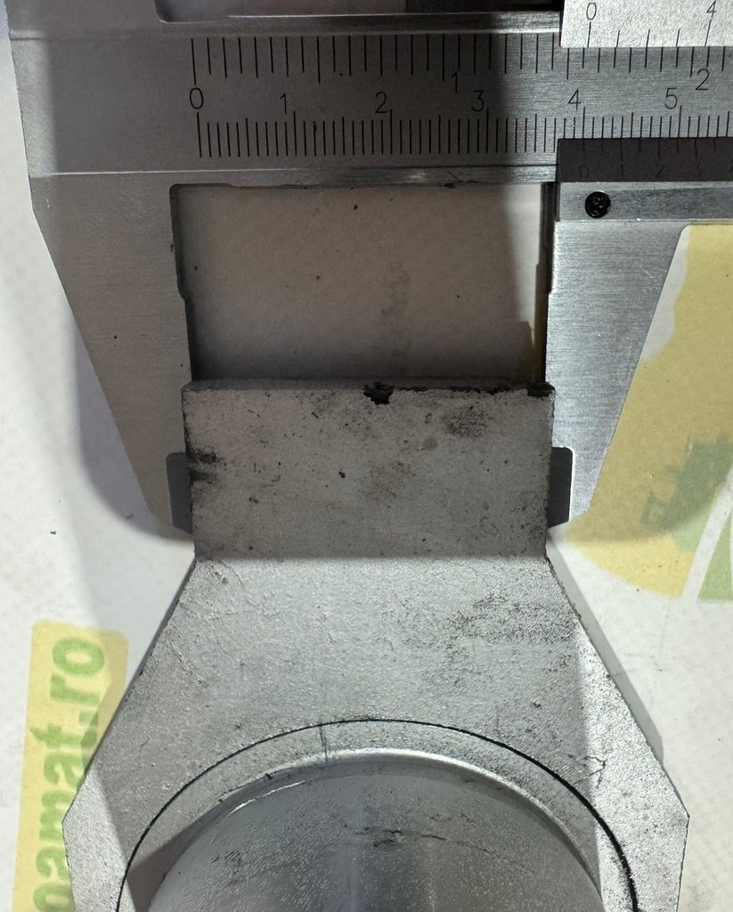 Bolt 3136031