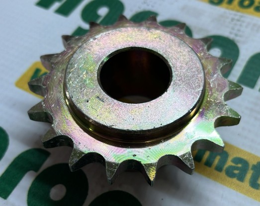 Pinion Z-18 AC820811