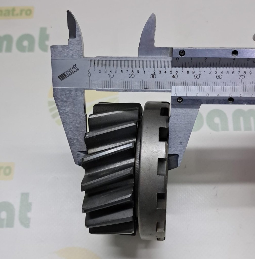 Pinion Z-18 04314677 