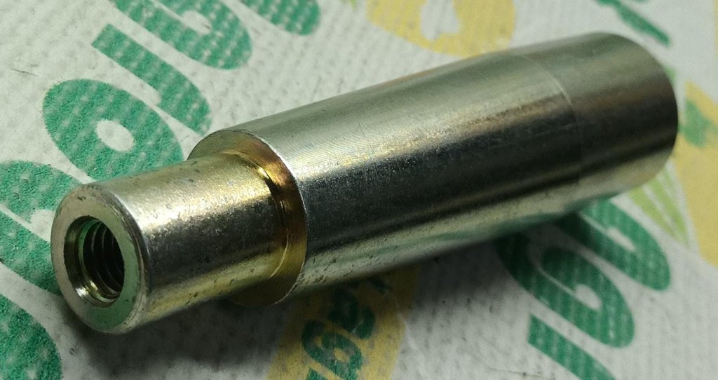 Bolt 736025