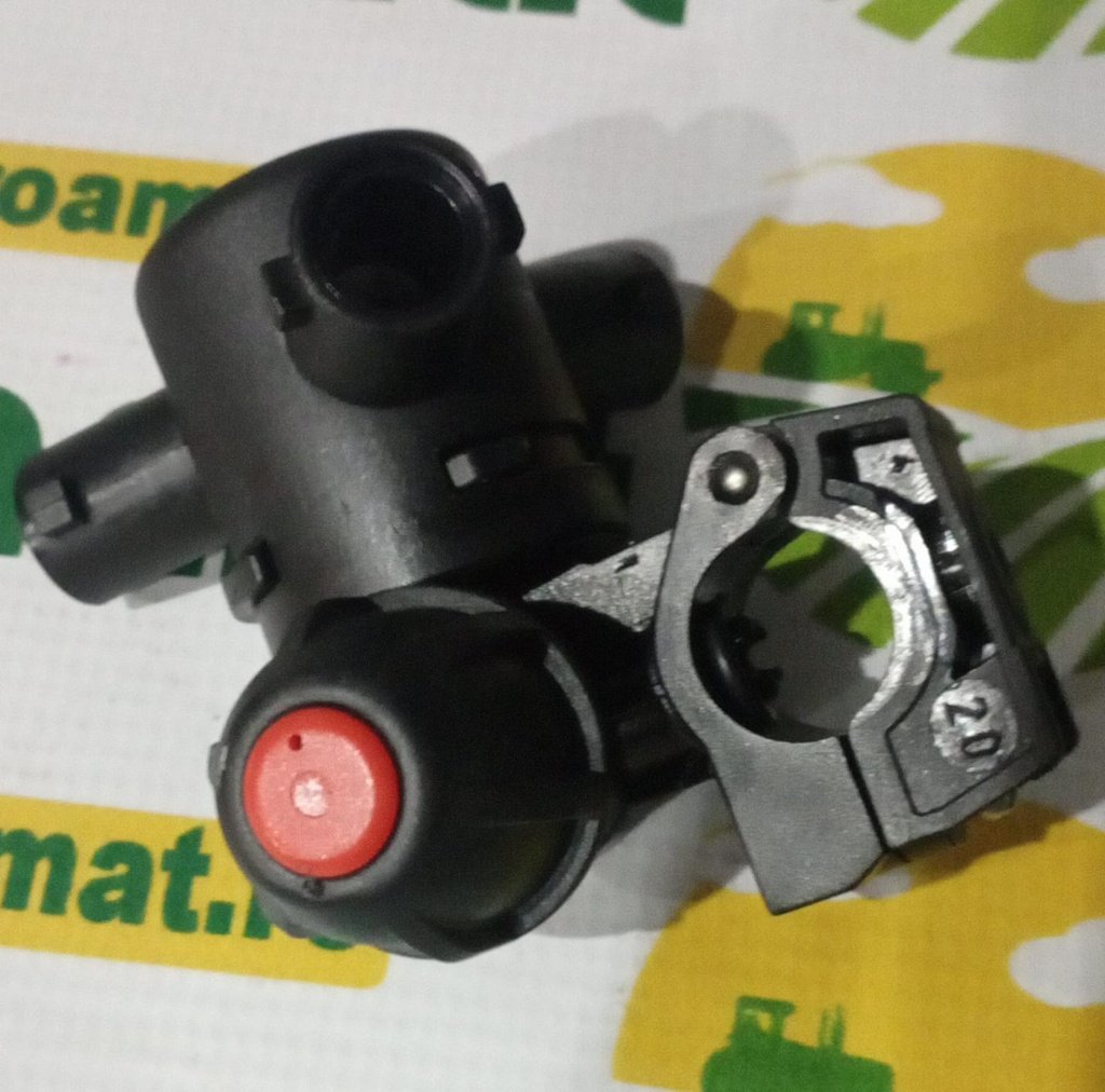 Corp Duze 3 Capete 20mm cu Prindere Teava 10mm
