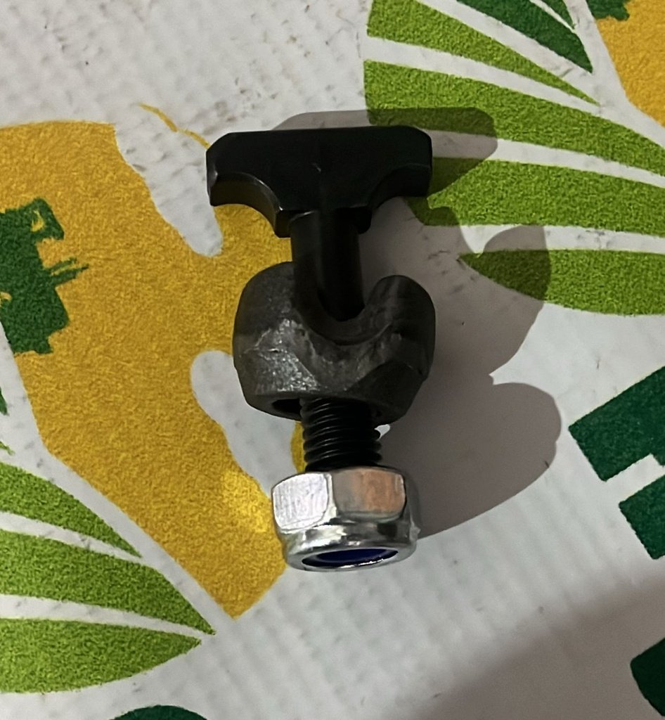 Surub in T Complet  M10x47mm