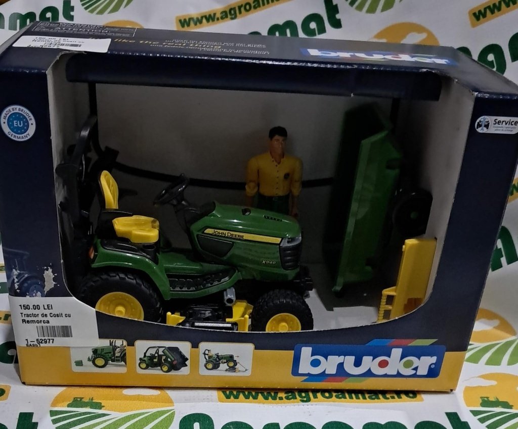 Tractor de Cosit cu Remorca