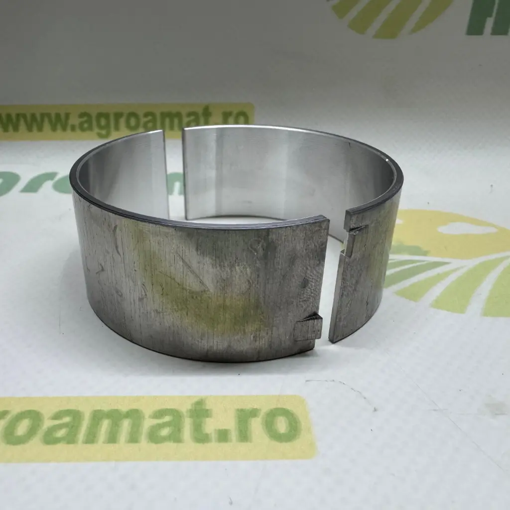 Cuzineti Biela RE524570