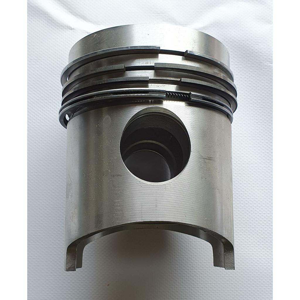 Piston Cu Segmenti