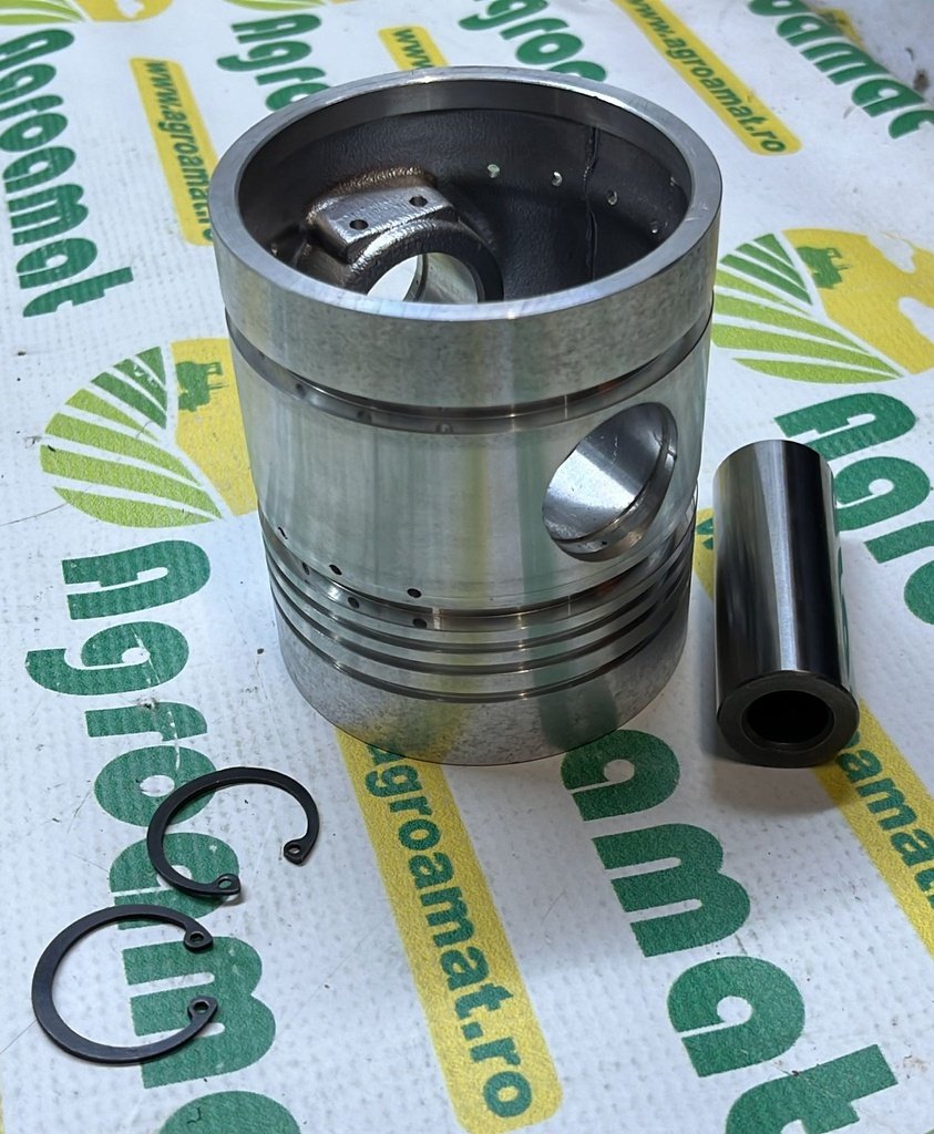 Piston 1884101M91