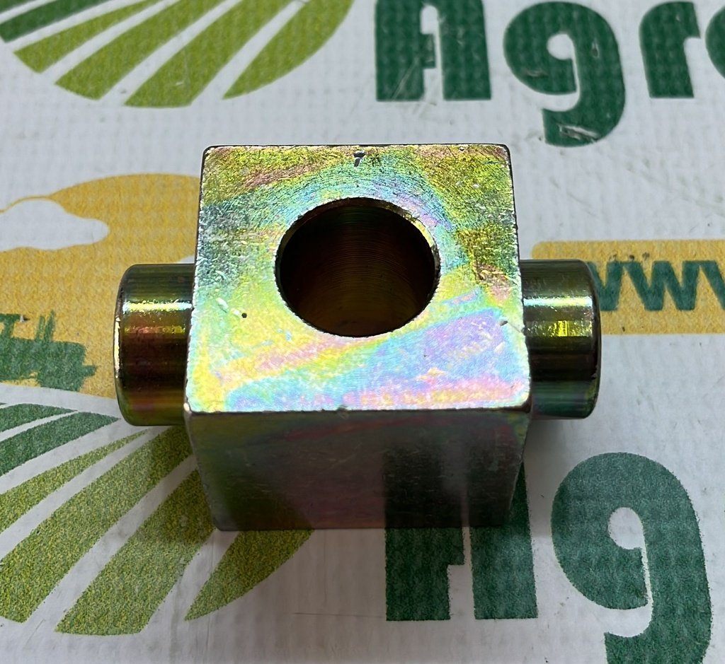Pivot E44725