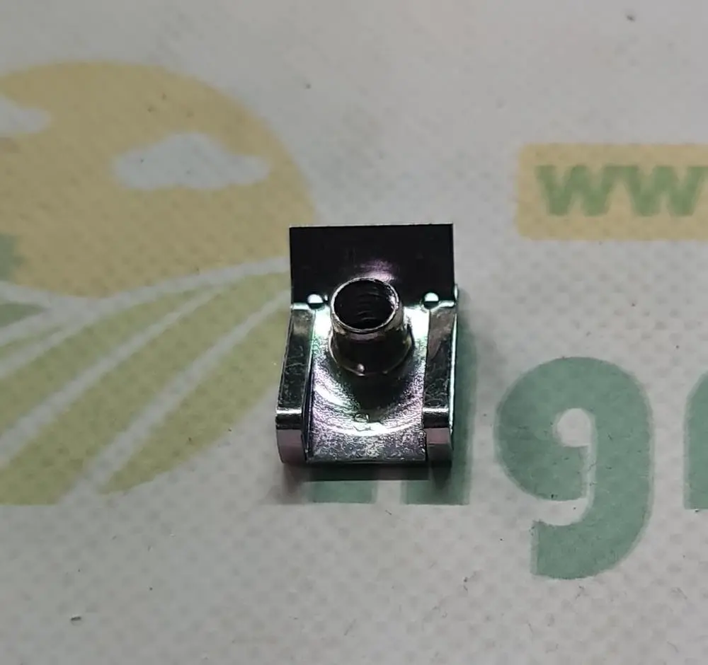 Piuliță de tablă Clip M6x1 AGW73155