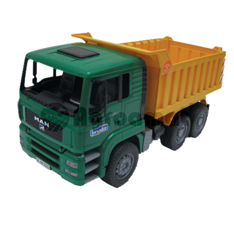 Camion cu cupa basculabila