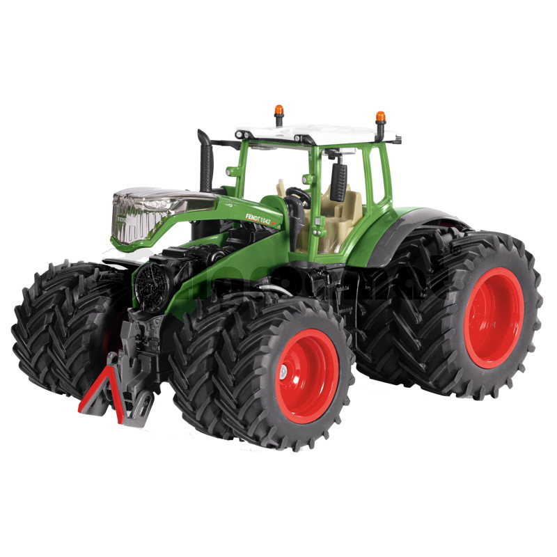 Tractor cu anvelope duble