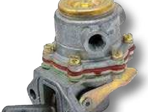 Pompa de alimentare cu membrana 2 orificii Distanta dintre orificii = 45 mm Flansa pana la capatul manetei = 38 mm