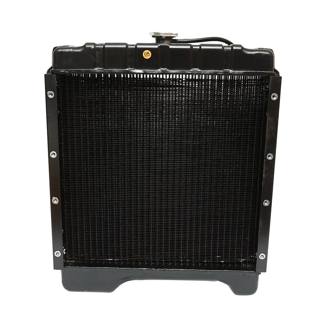 Radiator racire apa cu 4 randuri de celule pentru Case IH seria Maxxum 104753A2, A104753A1, 104753A1, 87579817, 52771, 150-56