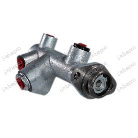 MASTER BRAKE CYLINDER 