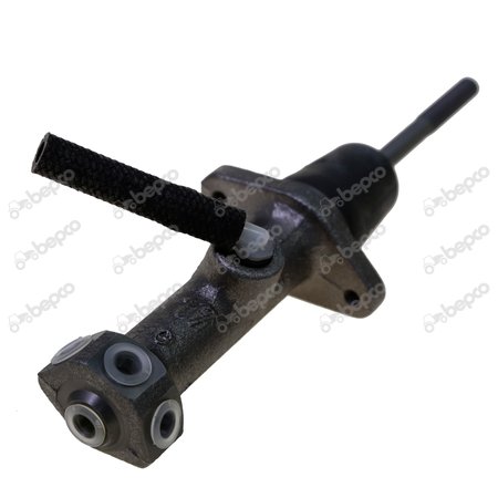 MASTER BRAKE CYLINDER 