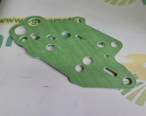 [AMAT1-50658] Garnitura