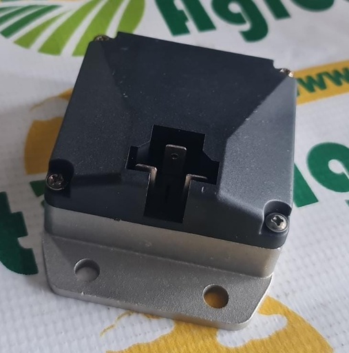 [AMAT1-61719] Releu Incarcare Universal 24V cu 3 Pini 74x91mm