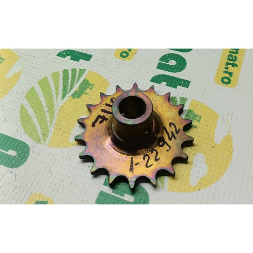 [AMAT1-22942] Pinion Z-18 7116