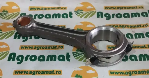[AMAT1-82774] Biela Motor Tractor U-650